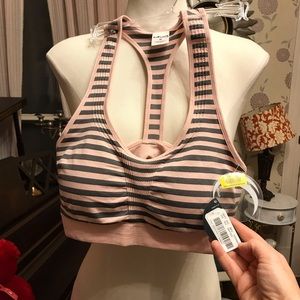 NWT Half Moon sports bra size M